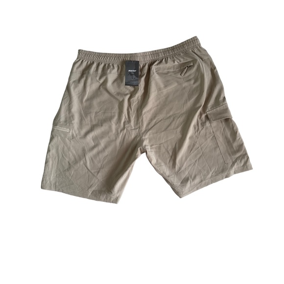 Men's Cargo Shorts in Tan - Picture 2 of 2